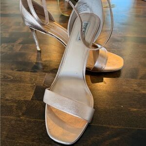 Steve Madden Metallic Rose Gold Strappy Heels Size 11M